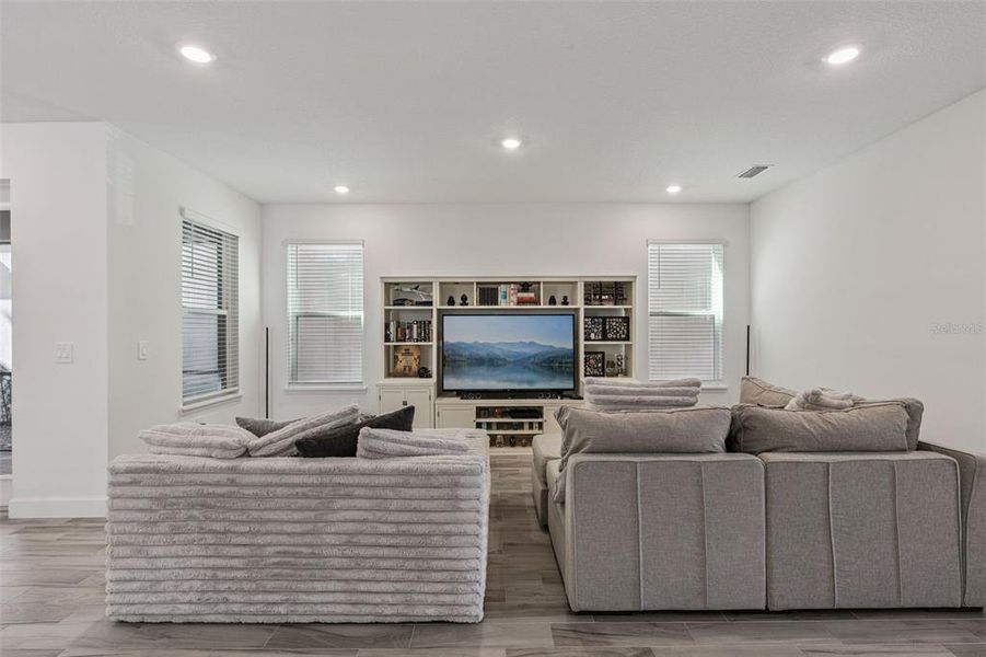Furnished interior view inside a new home in , Winter Garden (Image 18).