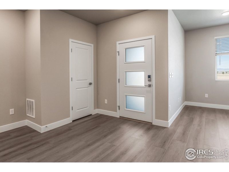 EXAMPLE PHOTO: ENTRY