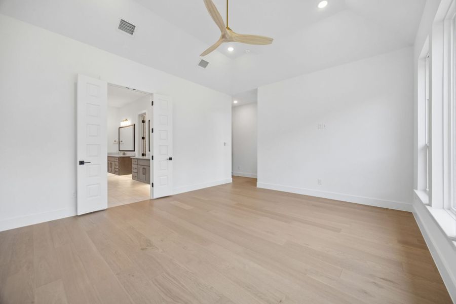 Spacious, unfurnished interior of a new home in StarView, Prosper (Image 41).