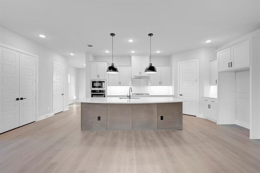 Furnished interior view inside a new home in Elements at Viridian - Traditional Series, Arlington (Image 9).