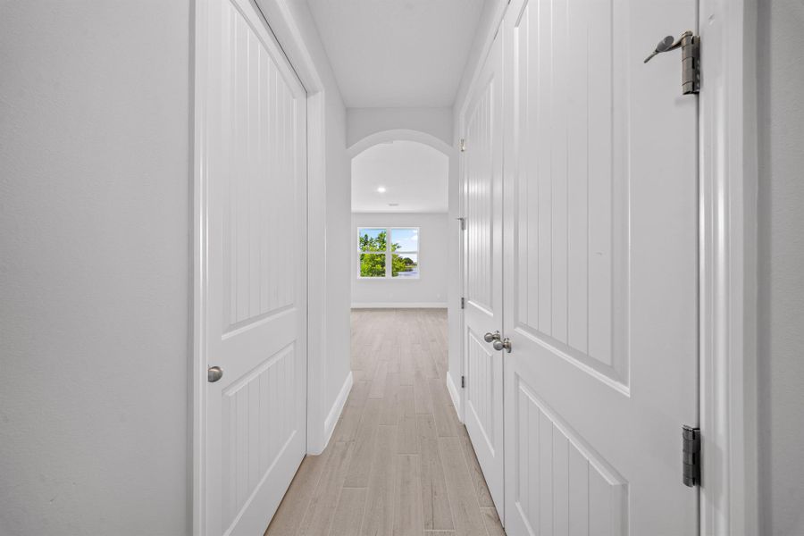 Spacious, unfurnished interior of a new home in , Port St. Lucie (Image 23).