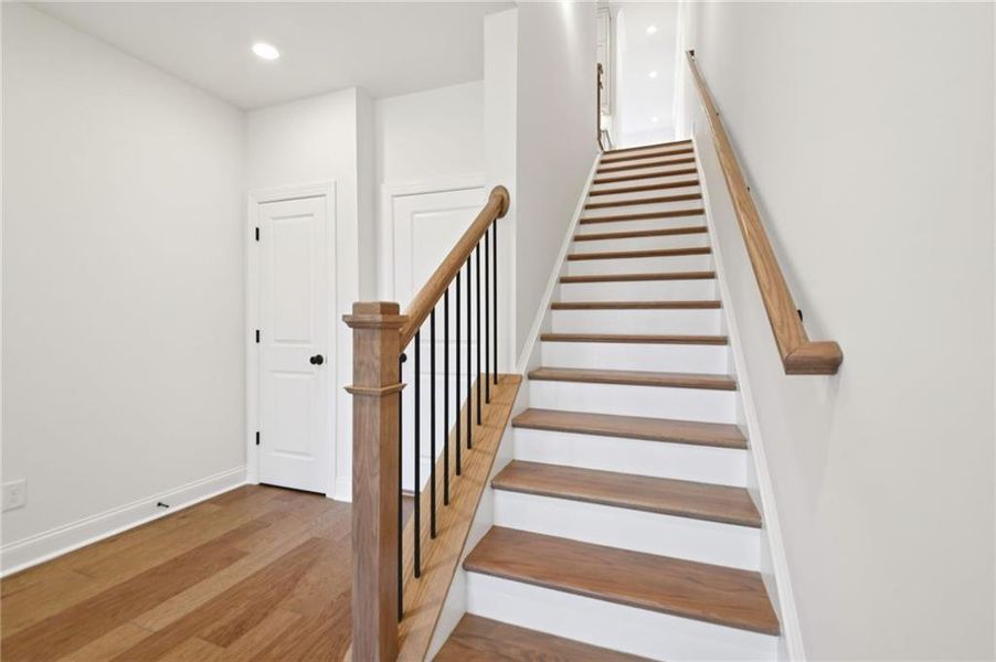 Spacious, unfurnished interior of a new home in Ward's Crossing, Johns Creek (Image 40).