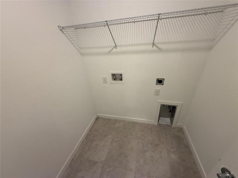 Spacious, unfurnished interior of a new home in Waterset, Apollo Beach (Image 18).