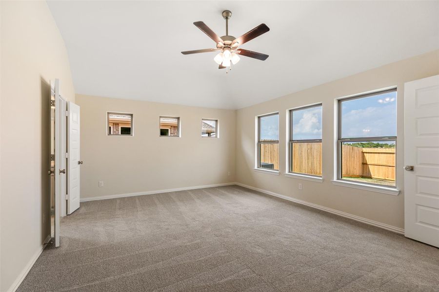 Spacious, unfurnished interior of a new home in Westland Ranch, League City (Image 16). Spacious, unfurnished interior of a new home in Westland Ranch, League City (Image 16).