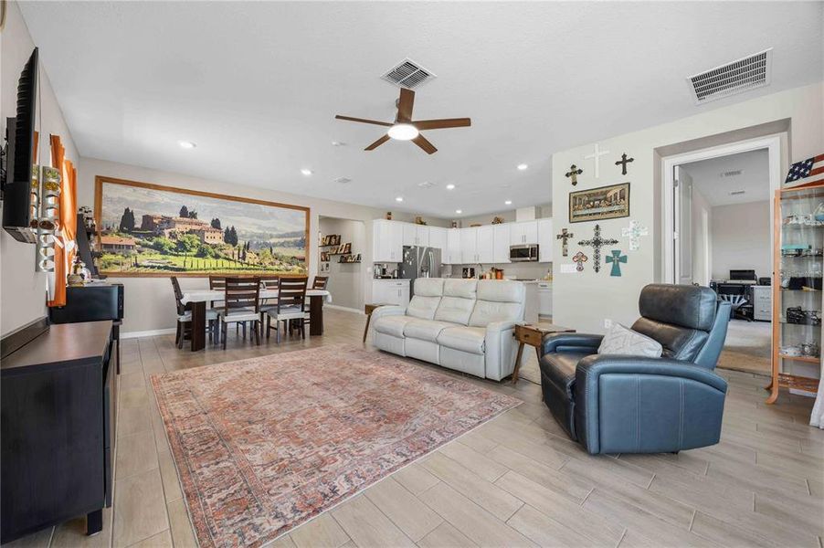 Furnished interior view inside a new home in Seasons at Eden Hills, Lake Alfred (Image 18).