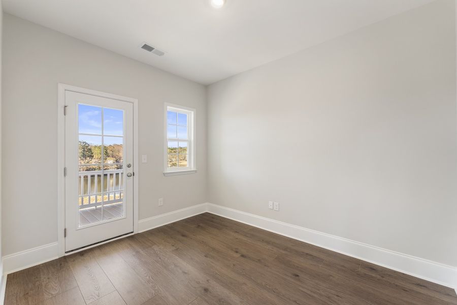 Spacious, unfurnished interior of a new home in Lakeside Saluda, Greenville (Image 34). Spacious, unfurnished interior of a new home in Lakeside Saluda, Greenville (Image 34).