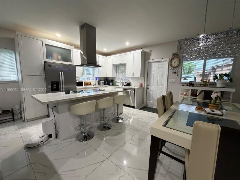 Furnished interior view inside a new home in , Hollywood (Image 13).