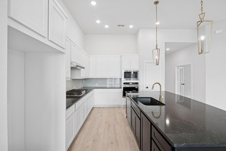 Furnished interior view inside a new home in Grange - Reserve Collection, Katy (Image 7).