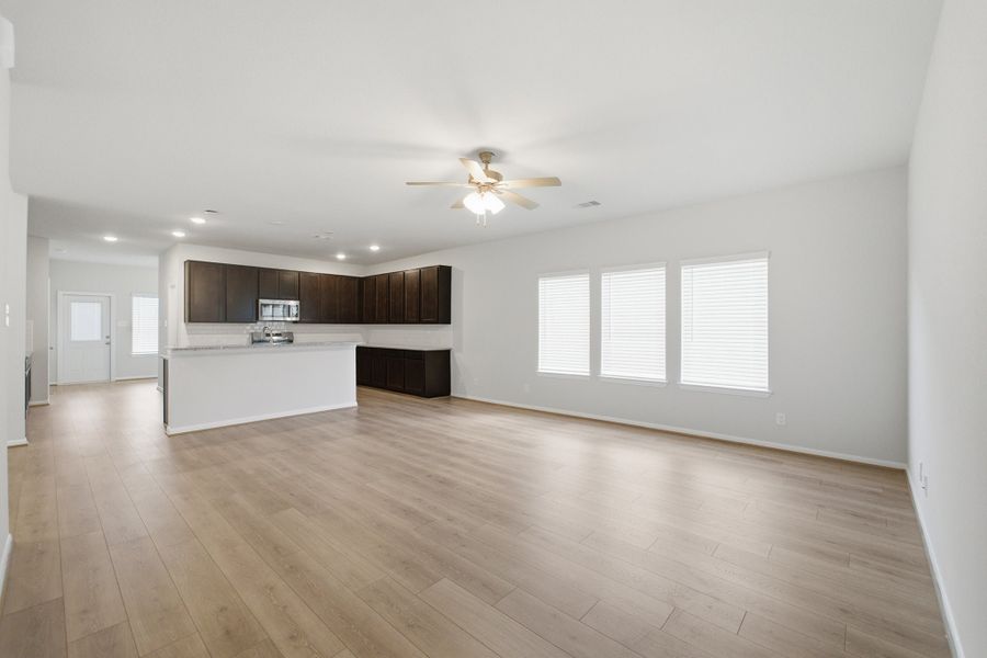 Spacious, unfurnished interior of a new home in Ashland, Texas City (Image 14). Spacious, unfurnished interior of a new home in Ashland, Texas City (Image 14).