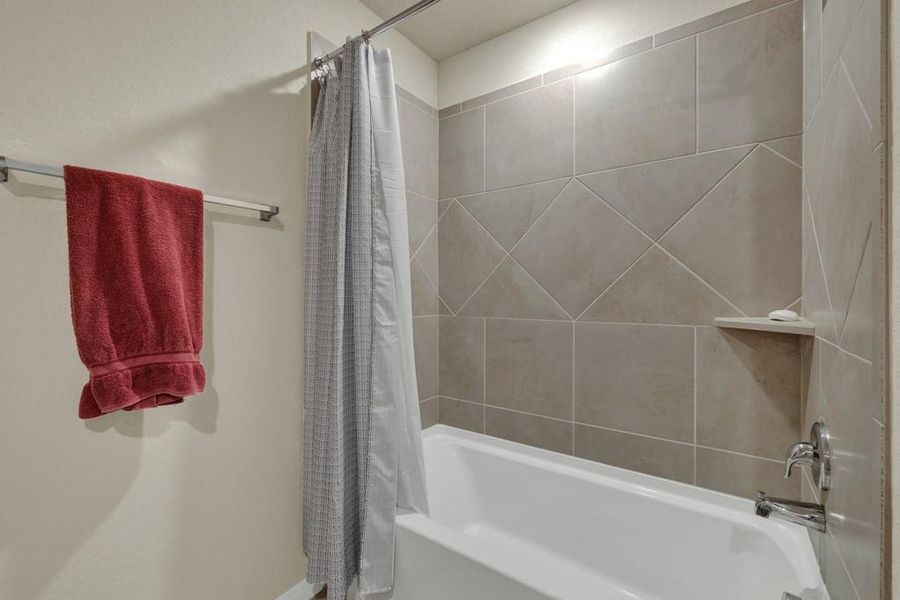 Furnished interior view inside a new home in Greenspoint Heights, Seguin (Image 25). Furnished interior view inside a new home in Greenspoint Heights, Seguin (Image 25).