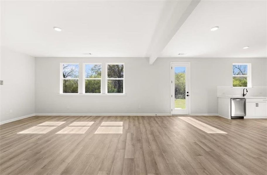 Spacious, unfurnished interior of a new home in Cedar Farms, Winder (Image 17).