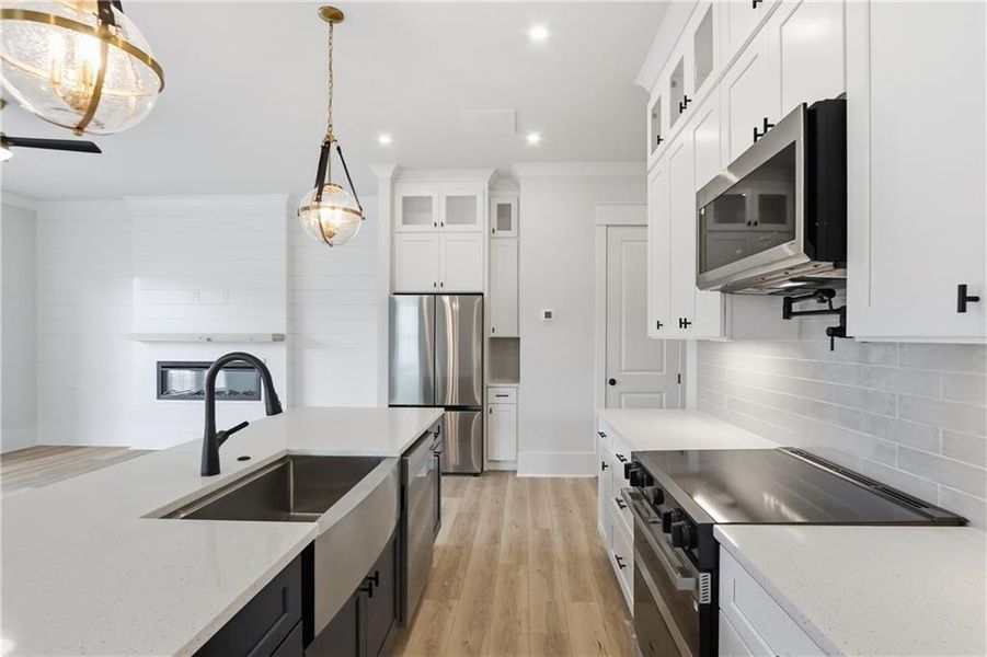 Furnished interior view inside a new home in , Braselton (Image 10).
