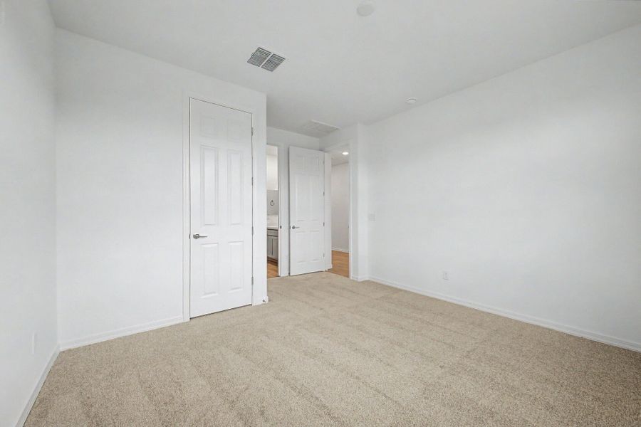 Spacious, unfurnished interior of a new home in Landmarke, San Tan Valley (Image 11). Spacious, unfurnished interior of a new home in Landmarke, San Tan Valley (Image 11).