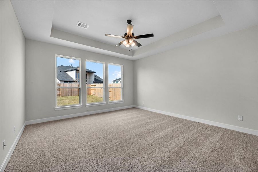 Spacious, unfurnished interior of a new home in Grange - 55', Katy (Image 16).