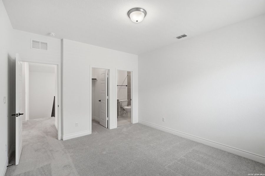 Spacious, unfurnished interior of a new home in Bison Ridge, San Antonio (Image 22). Spacious, unfurnished interior of a new home in Bison Ridge, San Antonio (Image 22).