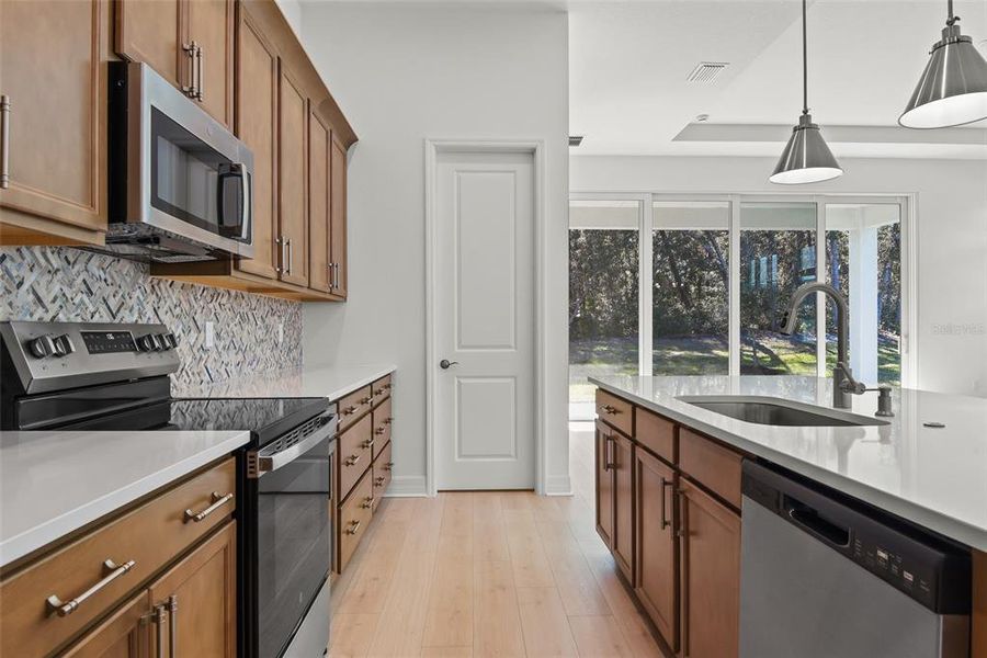Furnished interior view inside a new home in The Reserve at Victoria, Deland (Image 42). Furnished interior view inside a new home in The Reserve at Victoria, Deland (Image 42).