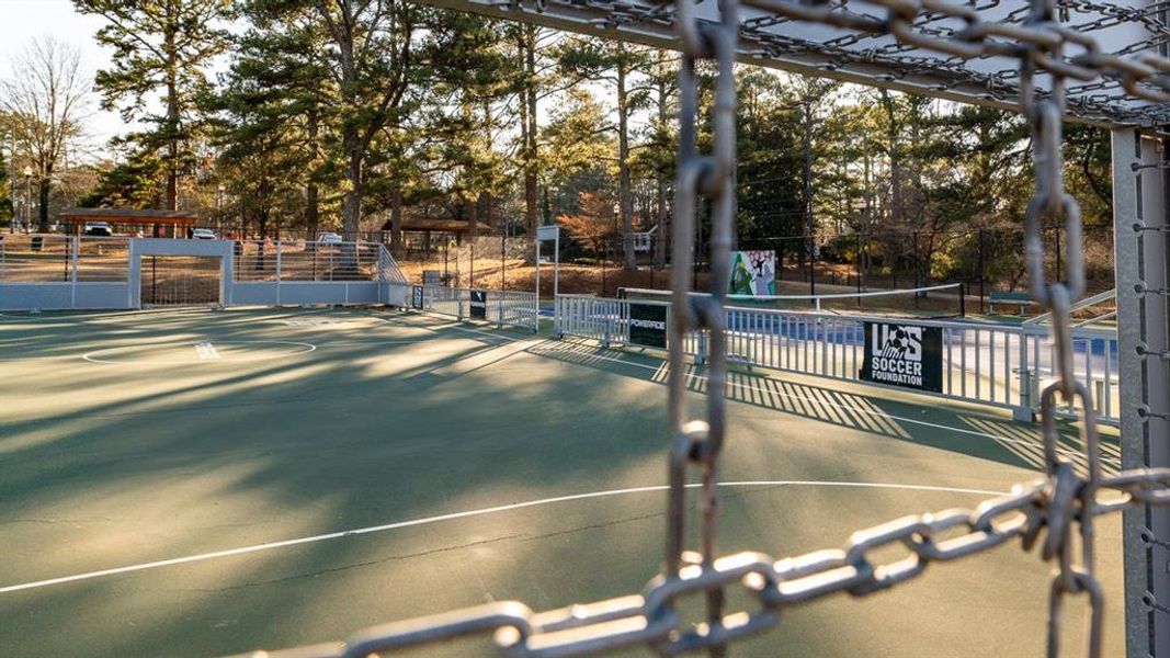 Community amenities in Sherwood Manor, South Fulton (Image 14).