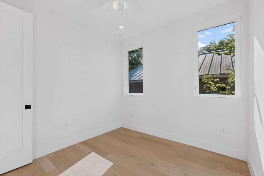 Spacious, unfurnished interior of a new home in , Austin (Image 26).