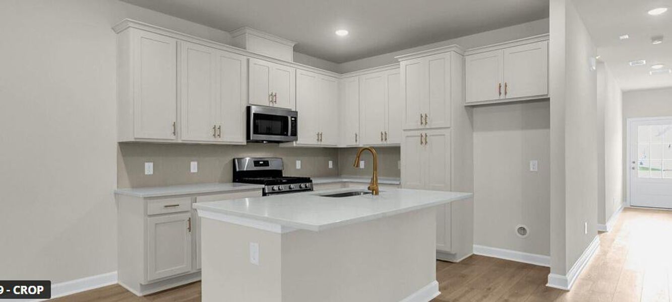 Furnished interior view inside a new home in , Ravenel (Image 9).