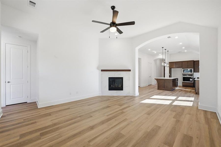 Spacious, unfurnished interior of a new home in Gateway Village - The Reserve, Denison (Image 18).