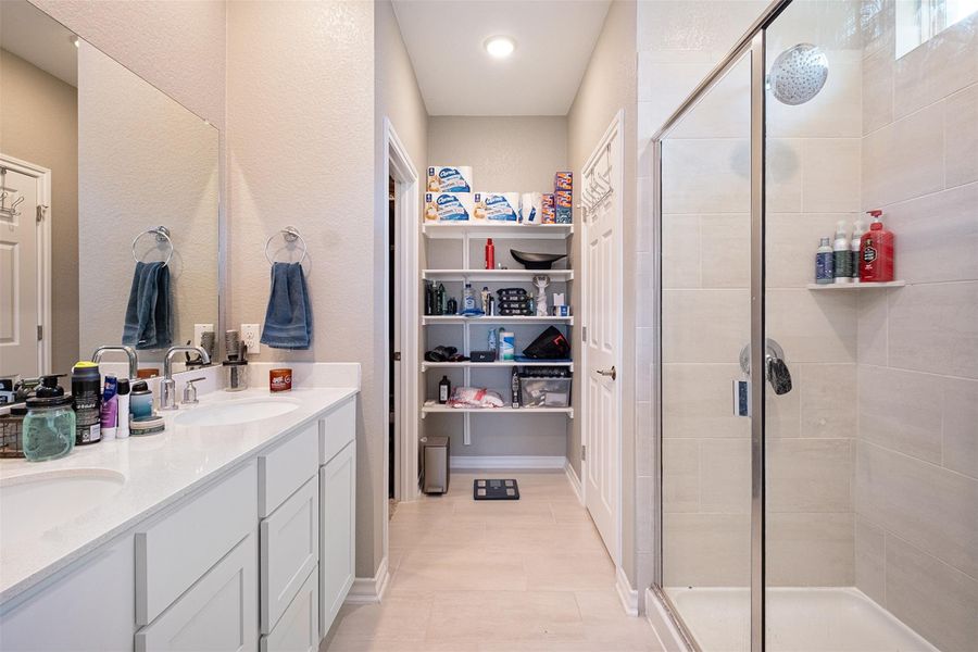 Furnished interior view inside a new home in Sunfield, Buda (Image 17).