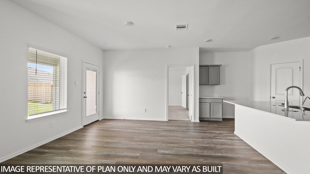 Spacious, unfurnished interior of a new home in Grand Pines, Magnolia (Image 10).