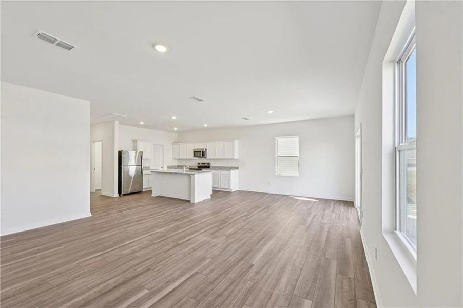 Spacious, unfurnished interior of a new home in Casteel, Bethlehem (Image 17). Spacious, unfurnished interior of a new home in Casteel, Bethlehem (Image 17).