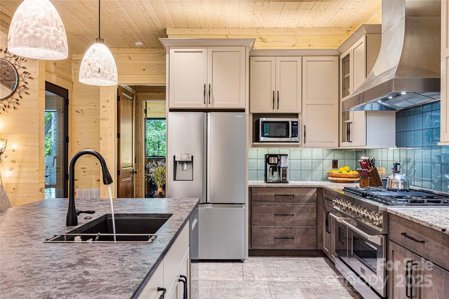 Furnished interior view inside a new home in , Cashiers (Image 14).