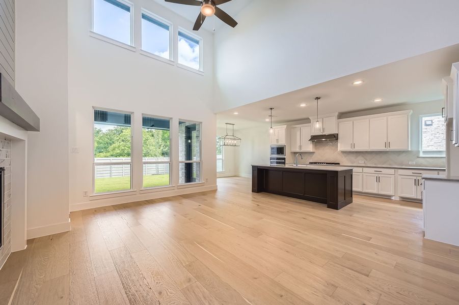 Plan 1563 Living Room/Kitchen Representative Photo
