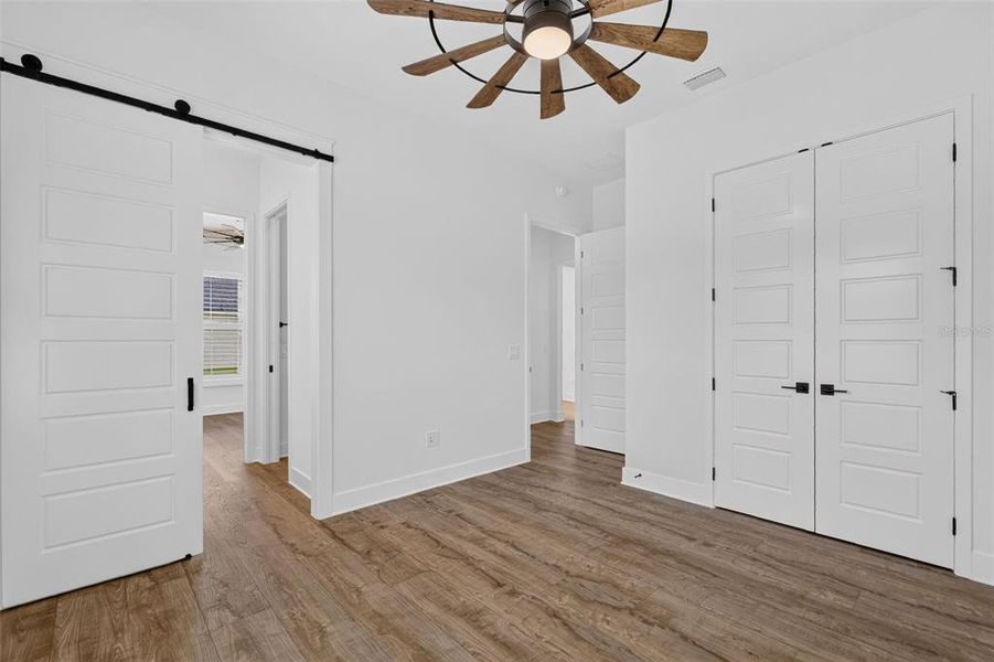 Spacious, unfurnished interior of a new home in , The Villages (Image 26).