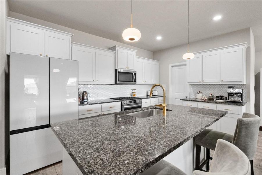 Furnished interior view inside a new home in , Cedar Hill (Image 5).