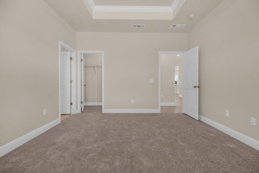 Spacious, unfurnished interior of a new home in Yellow River Ranch, Milton (Image 11).