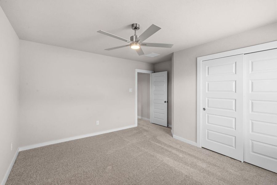 Spacious, unfurnished interior of a new home in Sunterra Lakes, Fulshear (Image 30).