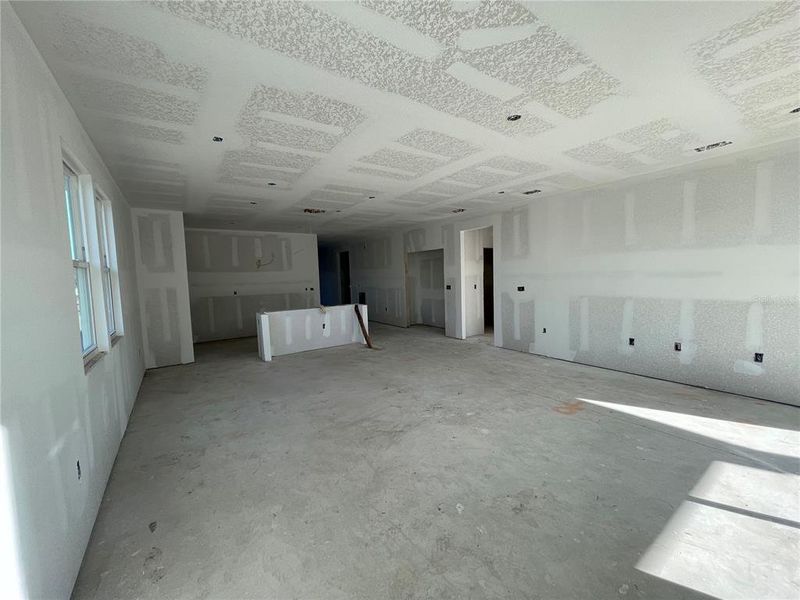 Spacious, unfurnished interior of a new home in Magnolia Series at Seminole Palms, Palm Coast (Image 10).