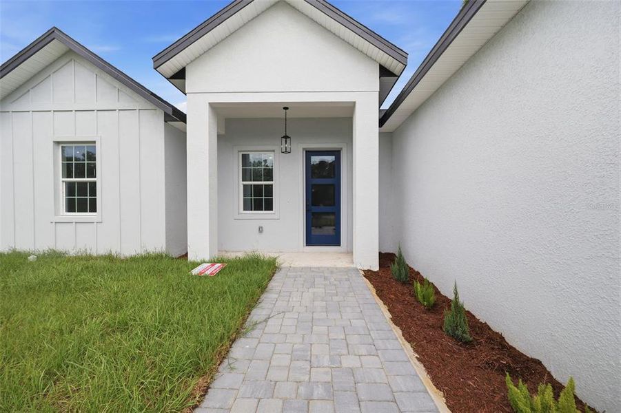 Exterior details and patio area of a home in , Ocala (Image 23).