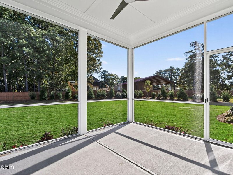 036-1280x960-screened-porch