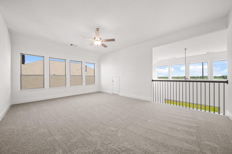 Spacious, unfurnished interior of a new home in Valencia 70', Manvel (Image 28). Spacious, unfurnished interior of a new home in Valencia 70', Manvel (Image 28).