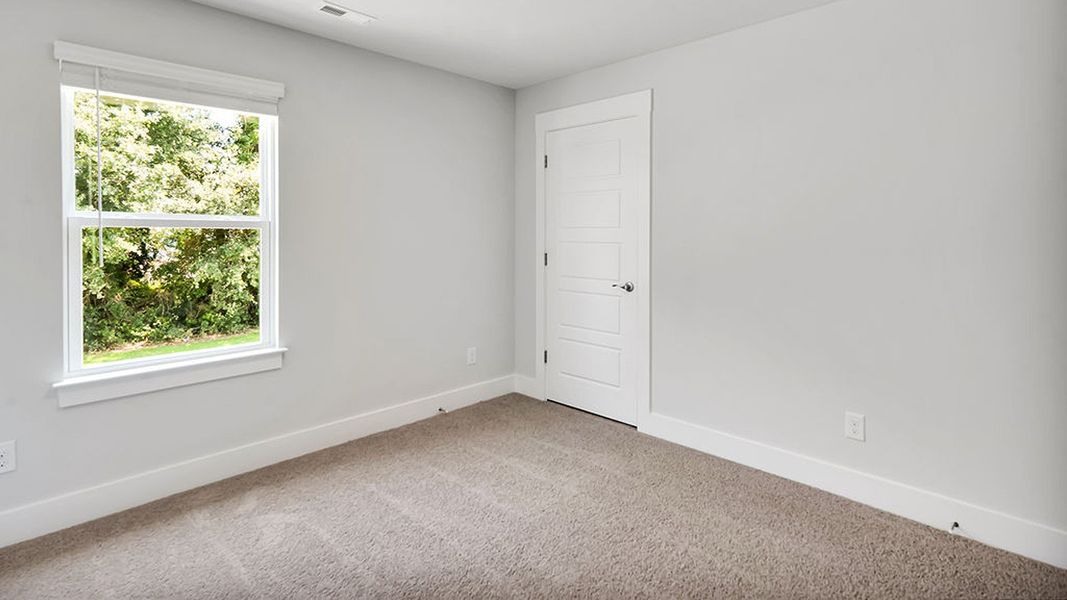 Spacious, unfurnished interior of a new home in Merchant Point, Jacksonville (Image 30).