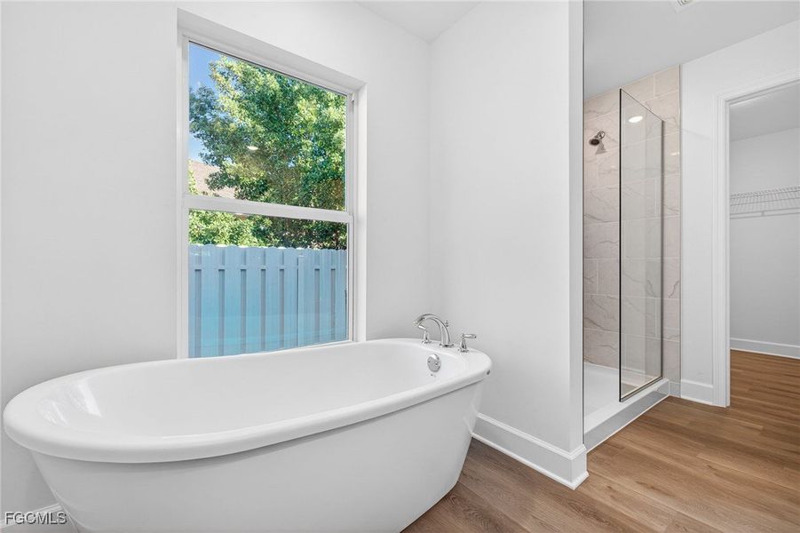 Furnished interior view inside a new home in Cape Coral, Cape Coral (Image 10).