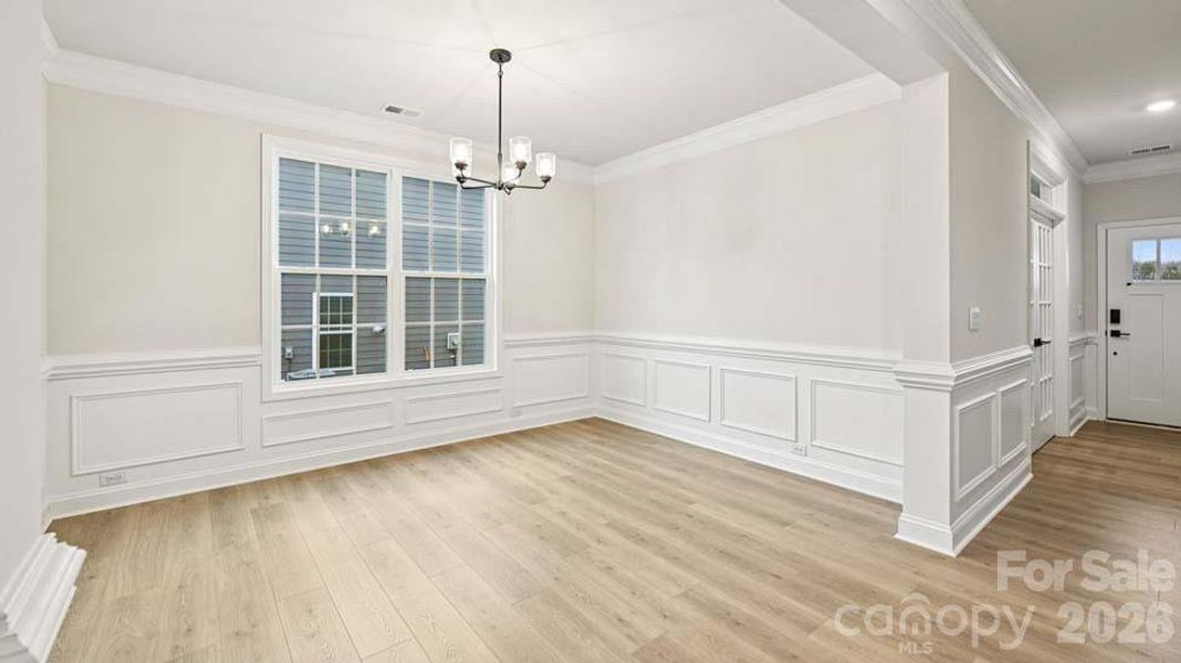 Spacious, unfurnished interior of a new home in Sylvan Creek, Denver (Image 25).