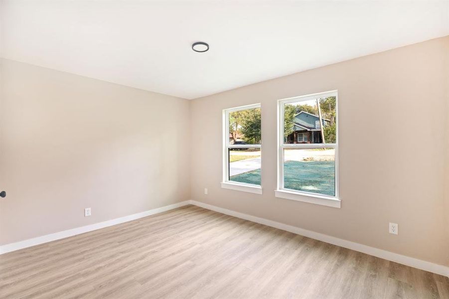 Spacious, unfurnished interior of a new home in , Wilmer (Image 15).