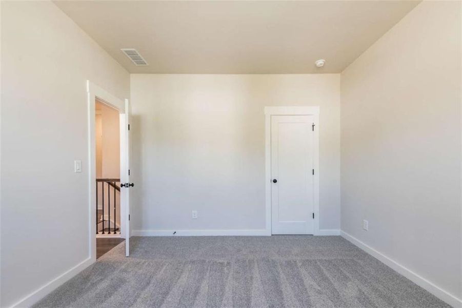 Spacious, unfurnished interior of a new home in Cambridge at Steels Bridge, Canton (Image 32).