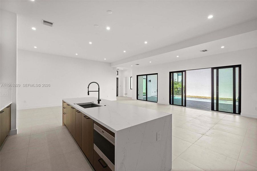 Furnished interior view inside a new home in , Hollywood (Image 48).