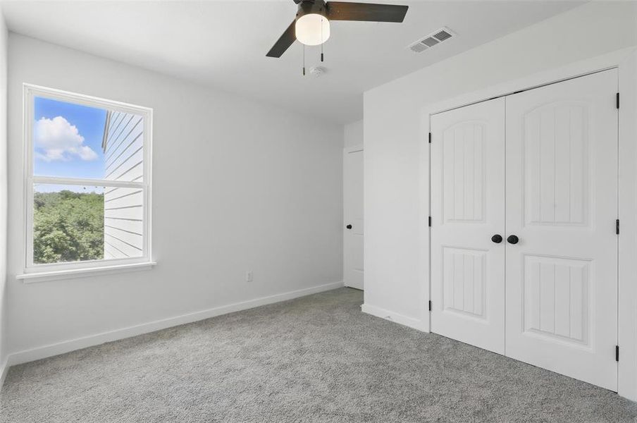 Spacious, unfurnished interior of a new home in , Granbury (Image 22).