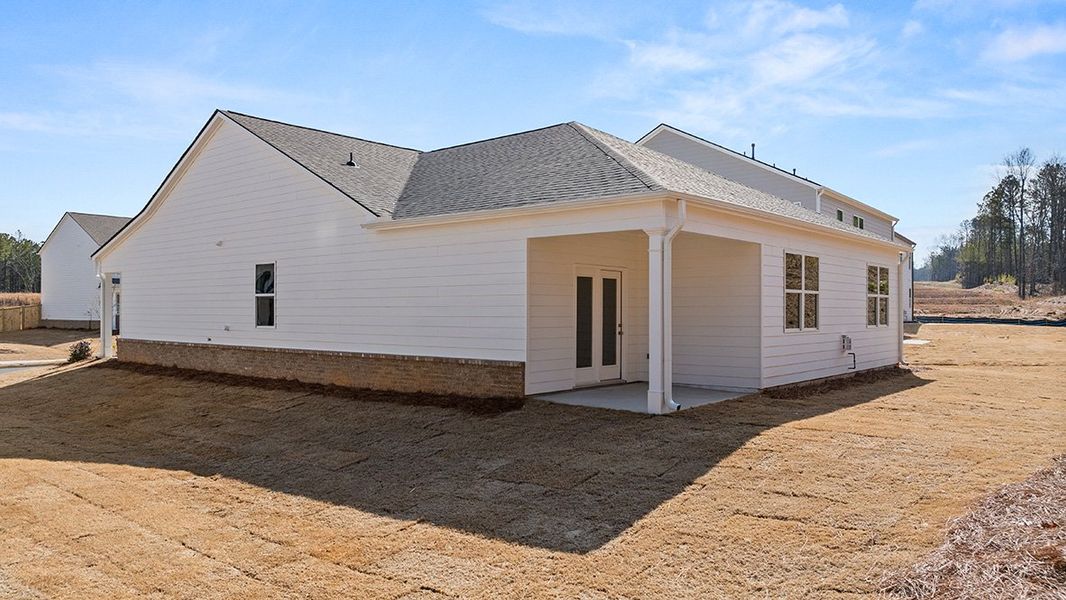 Representative exterior details of a home built from the Cali by D.R. Horton in Parkside at Carter Grove, Cartersville (Image 4).