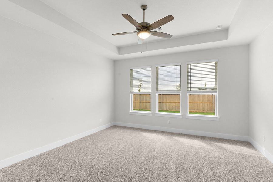 Spacious, unfurnished interior of a new home in Highland Village, Georgetown (Image 19).