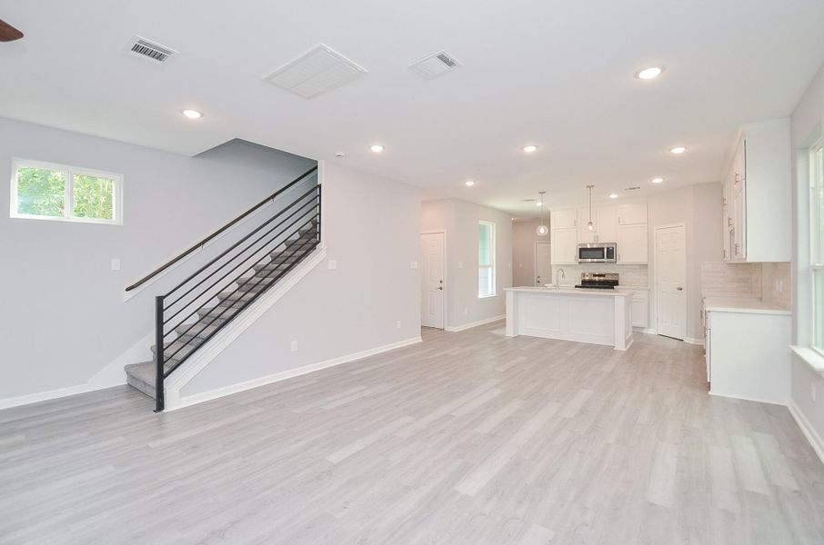 Spacious, unfurnished interior of a new home in , Houston (Image 18).