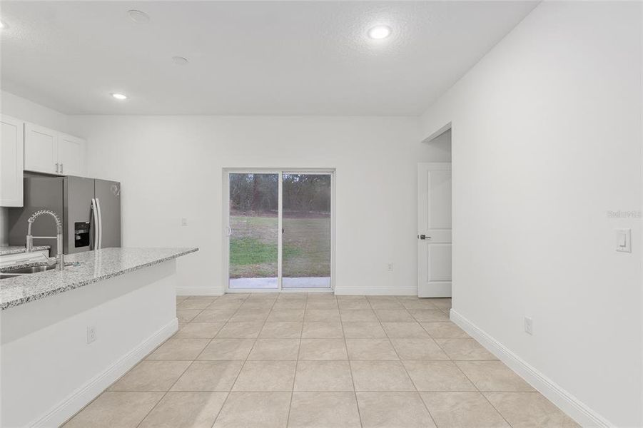 Spacious, unfurnished interior of a new home in , Citrus Springs (Image 35).