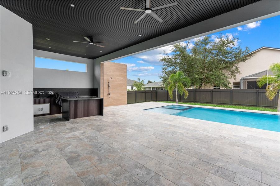 Exterior details and patio area of a home in , Cape Coral (Image 33). Exterior details and patio area of a home in , Cape Coral (Image 33).