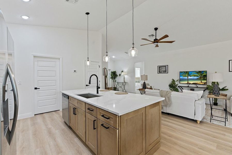 8635-98th-Ct-HigMedia-023-1280 8635-98th-Ct-HigMedia-023-1280